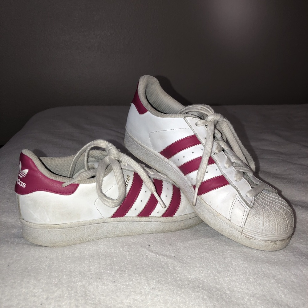 💞Pink and white adidas superstars💞